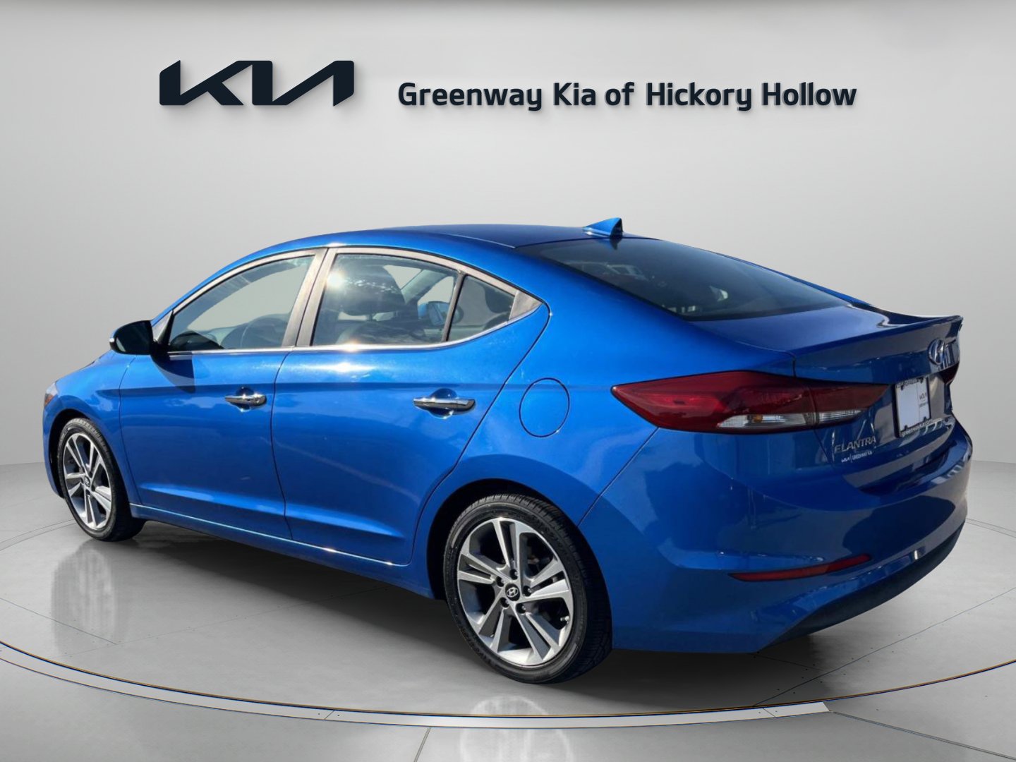 Used 2017 Hyundai Elantra Limited w/ Limited Tech Package 08 FWD image 4
