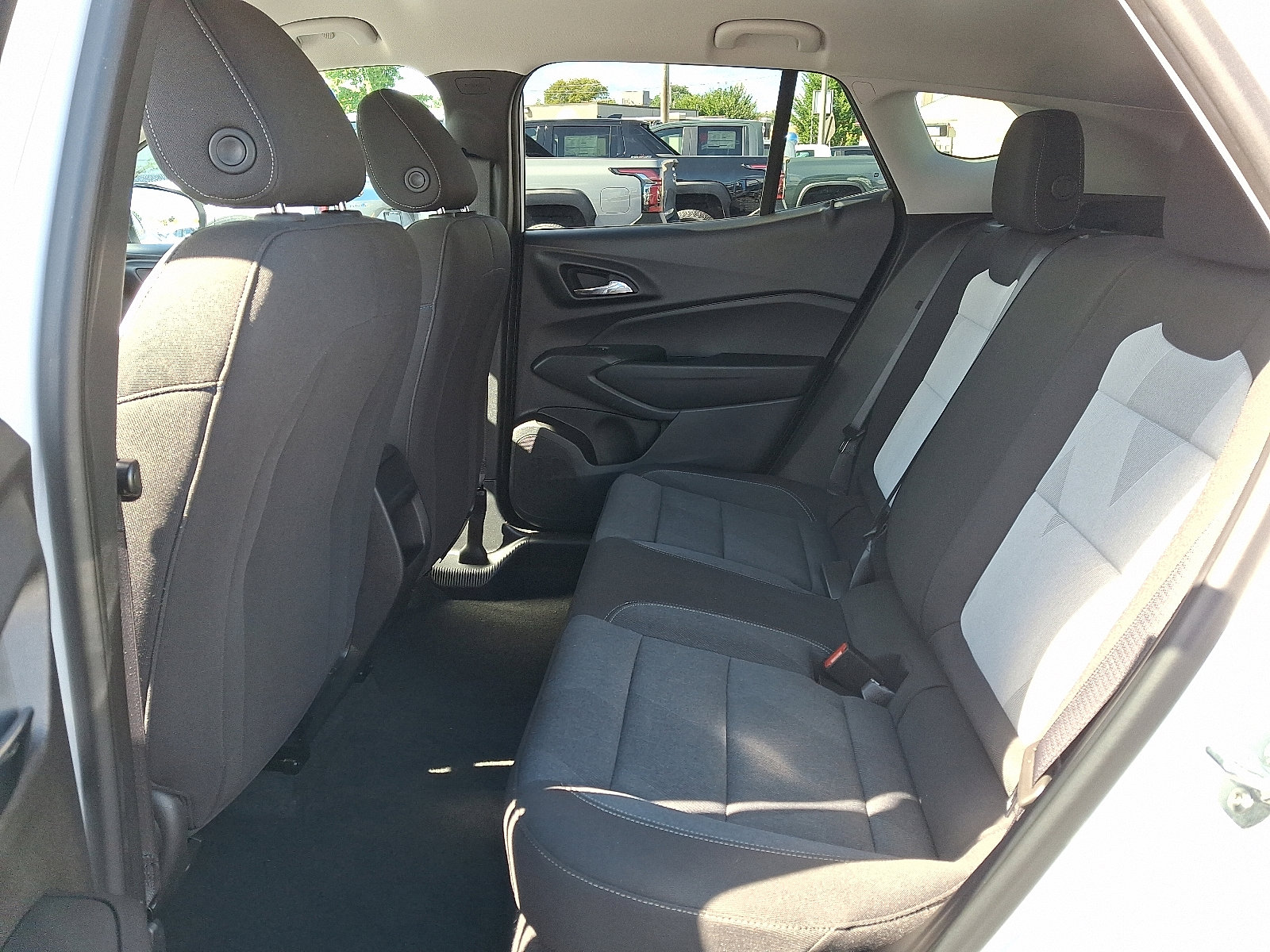 Used 2025 Chevrolet Trax LS image 11