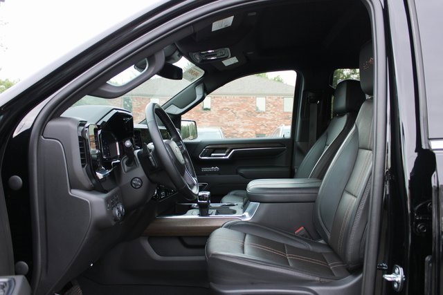 Used 2023 Chevrolet Silverado 1500 High Country w/ Max Trailering Package image 13