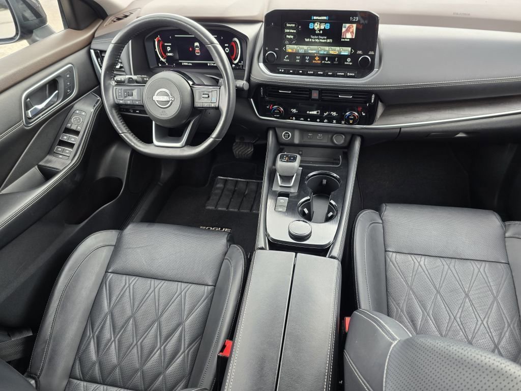 Used 2023 Nissan Rogue Platinum image 30