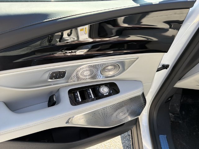New 2026 Lincoln Nautilus Reserve AWD/4WD image 13