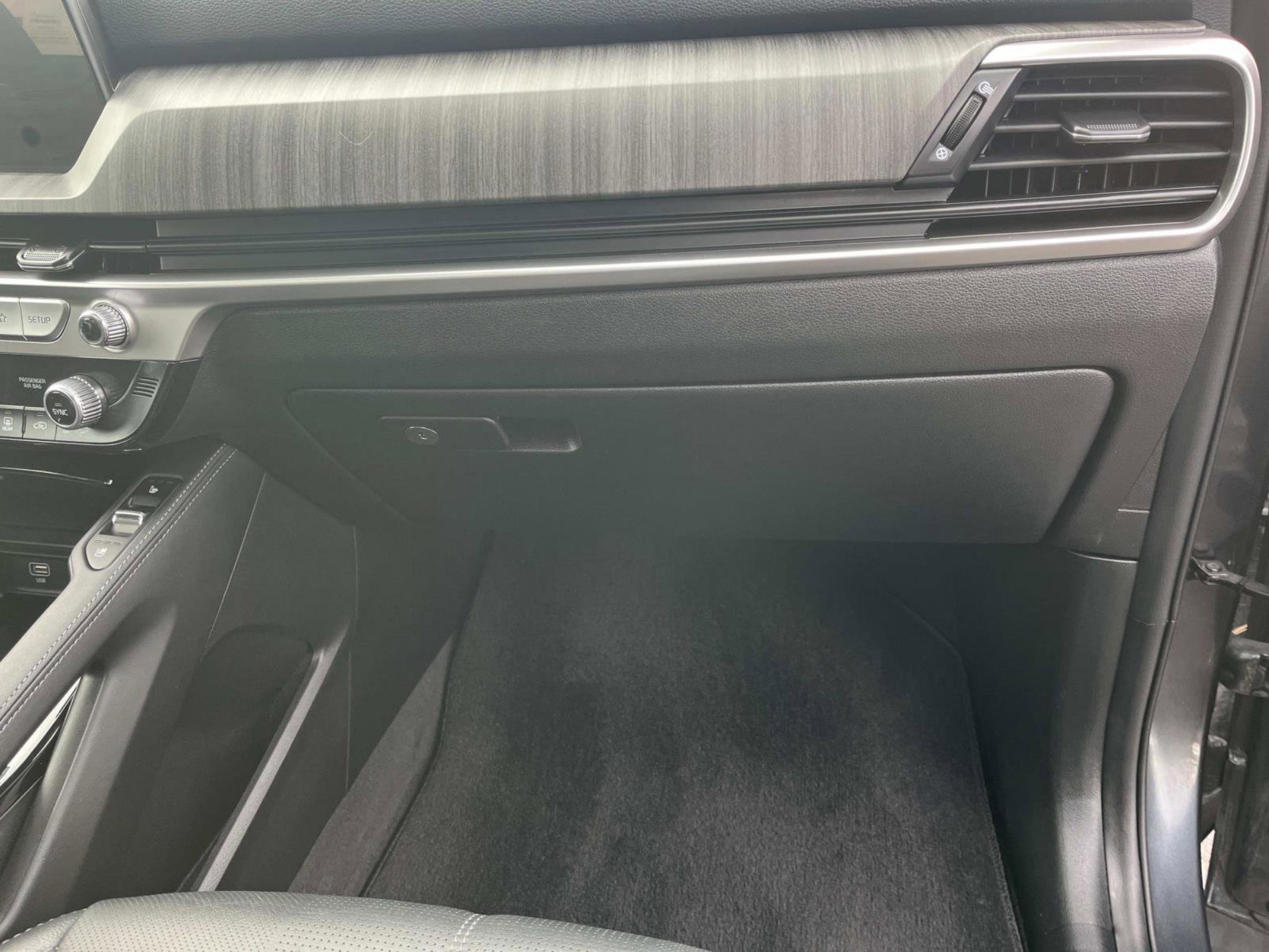 Used 2024 Kia Telluride EX image 29