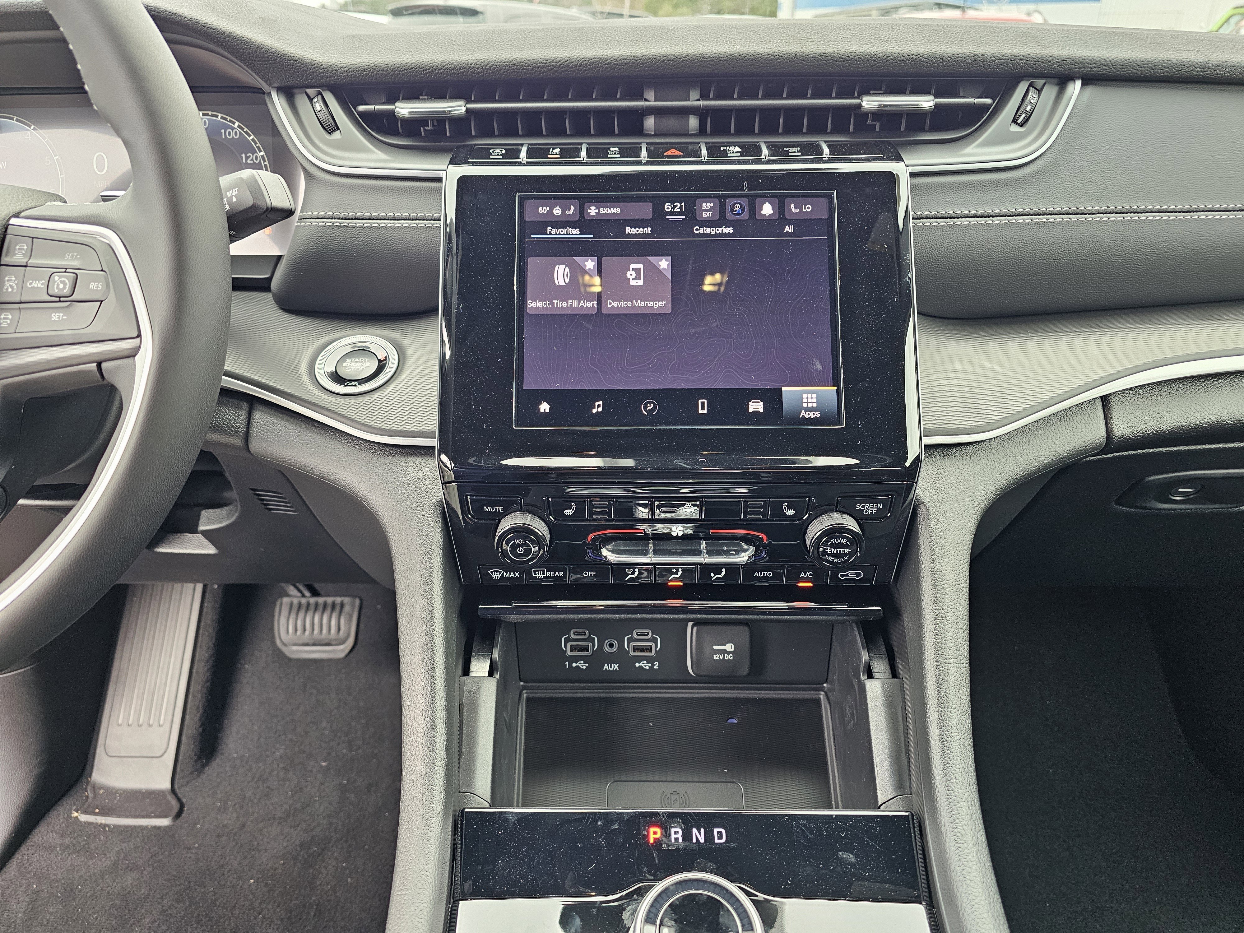 New 2025 Jeep Grand Cherokee Altitude image 24