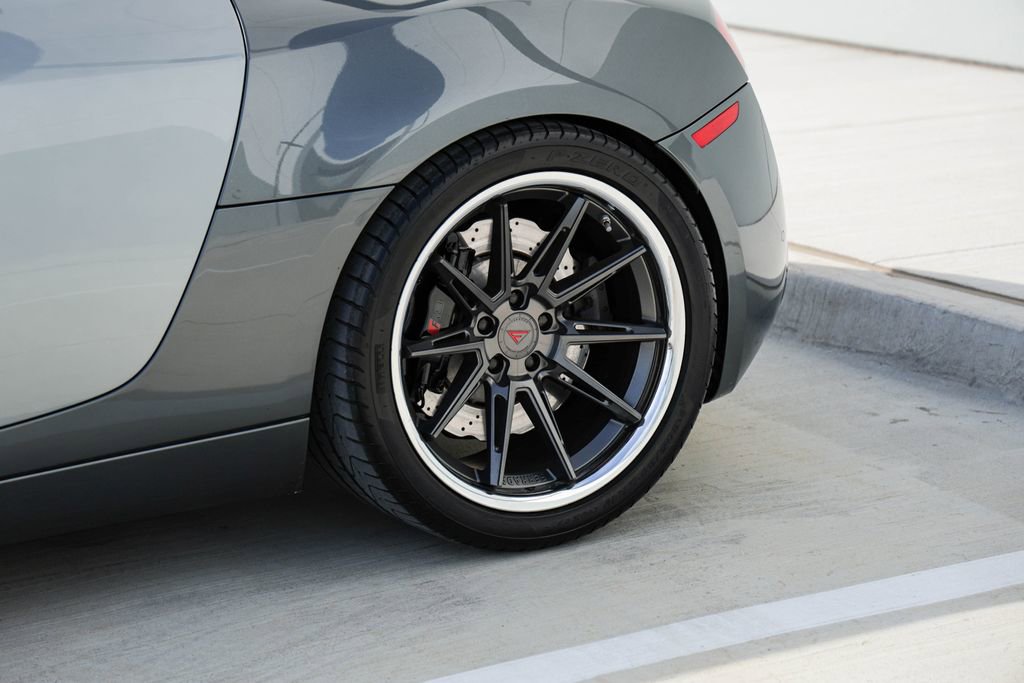 Used 2014 Audi R8 V8 w/ Enhanced Leather Package AWD/4WD image 25