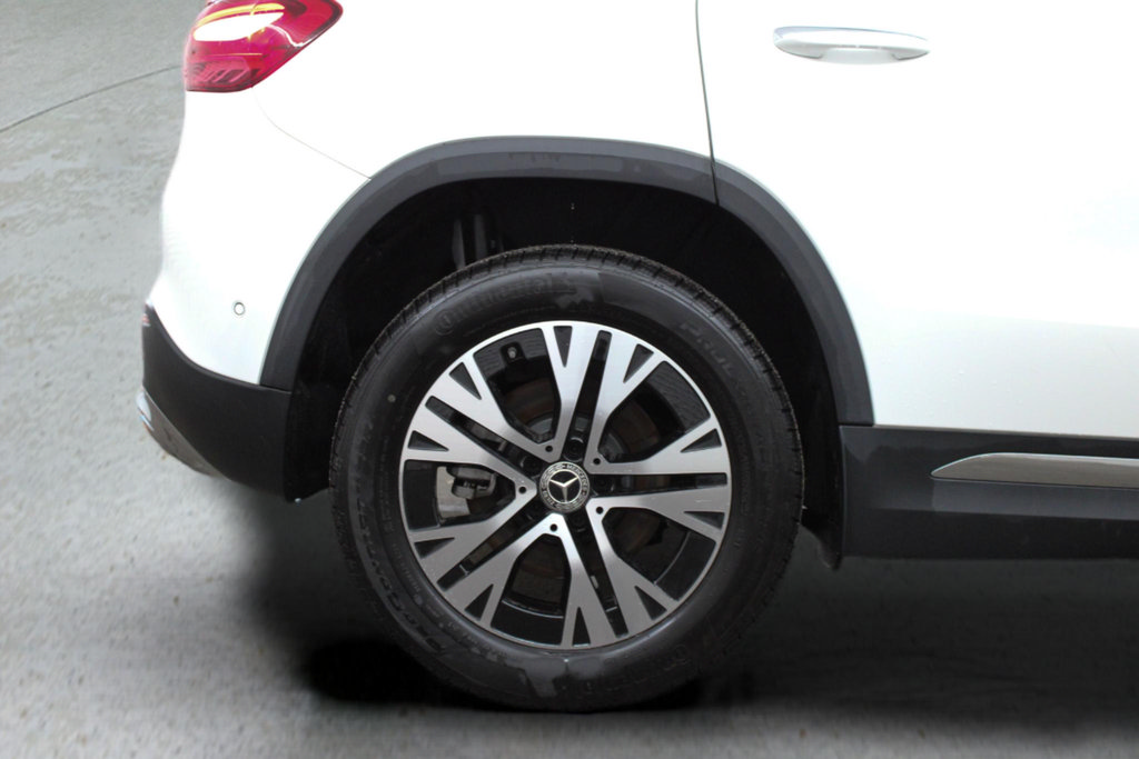 Used 2025 Mercedes-Benz GLA 250 4MATIC image 12