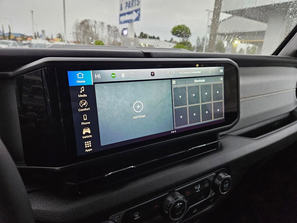 Used 2024 Jeep Wrangler Unlimited image 22