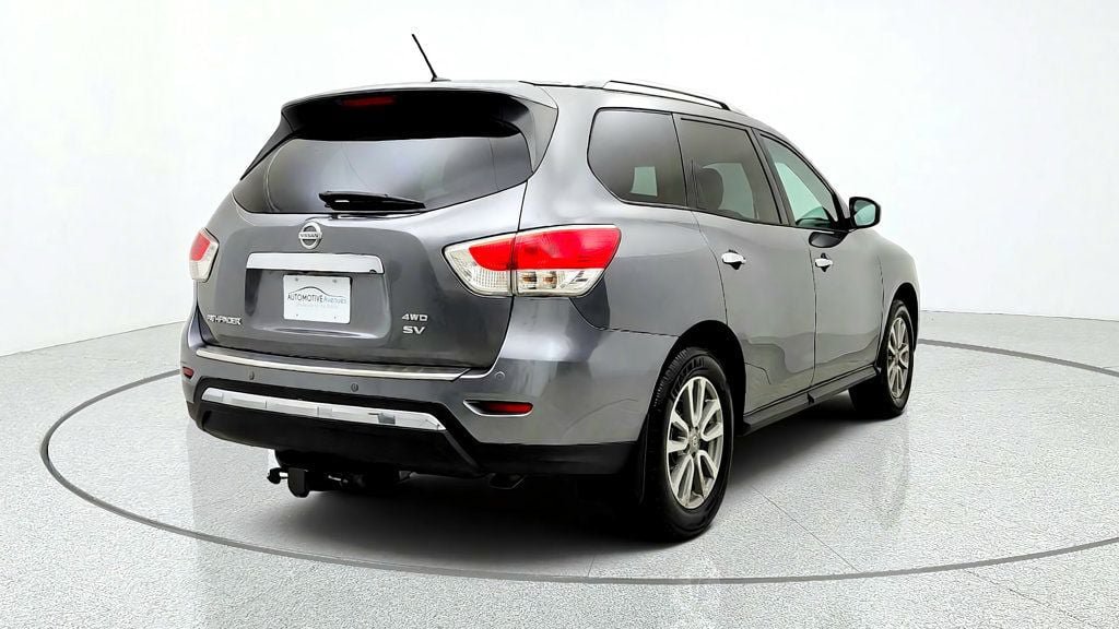 Used 2016 Nissan Pathfinder SV AWD/4WD image 5