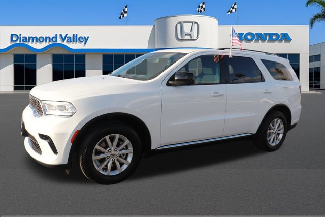 Used 2023 Dodge Durango SXT image 3