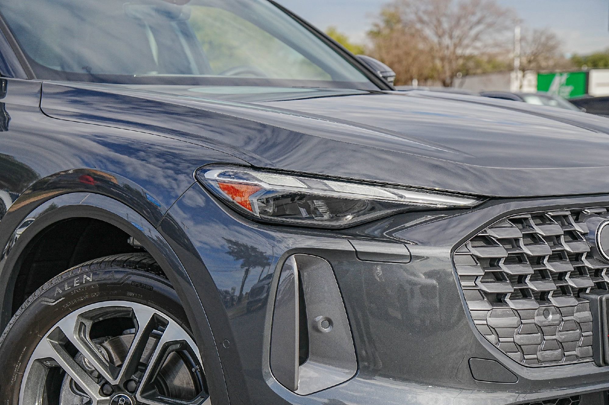 Certified 2025 Audi Q5 Premium w/ Convenience Package image 3