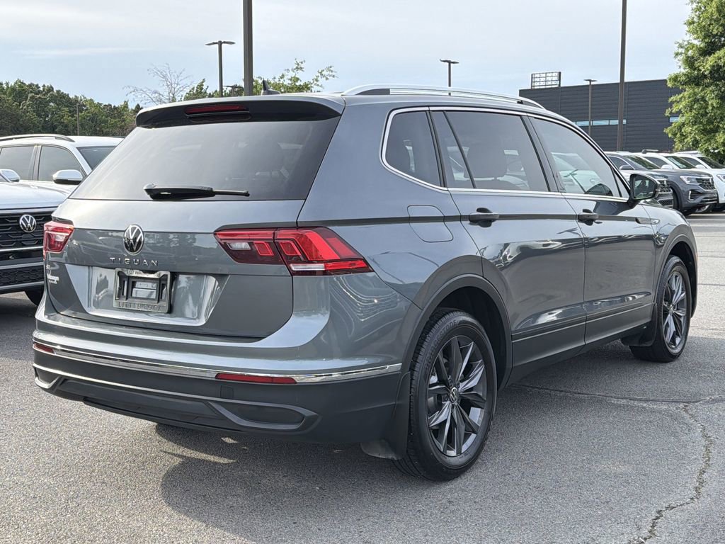 Used 2023 Volkswagen Tiguan SE FWD image 5