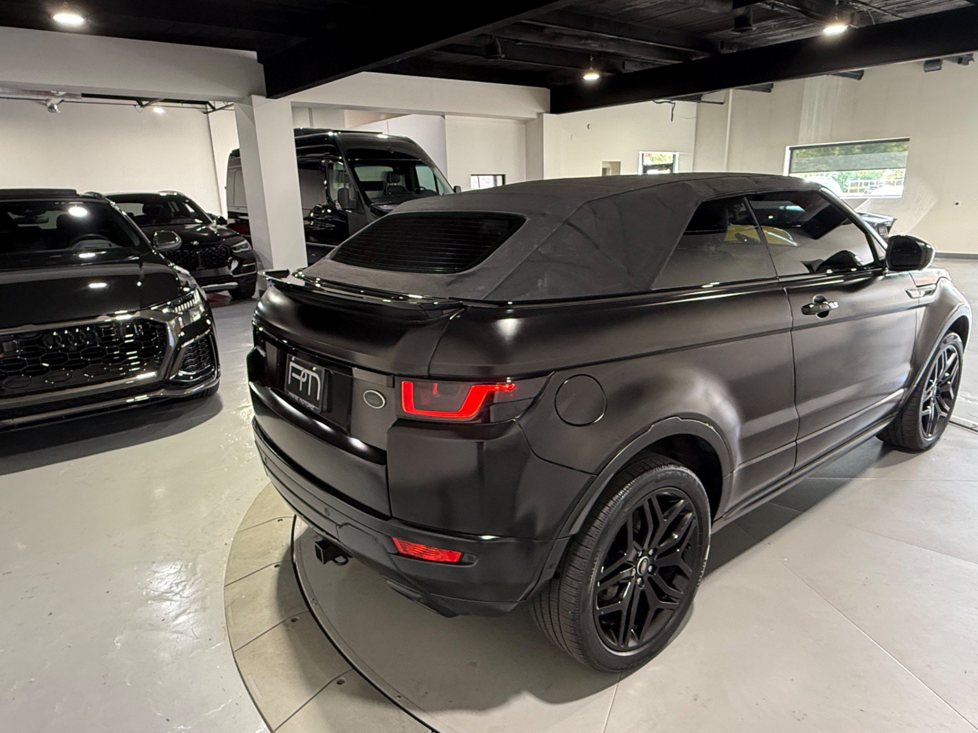 Used 2018 Land Rover Range Rover Evoque HSE Dynamic AWD/4WD image 13