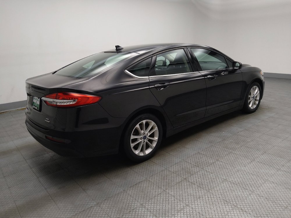 Used 2020 Ford Fusion SE FWD image 10