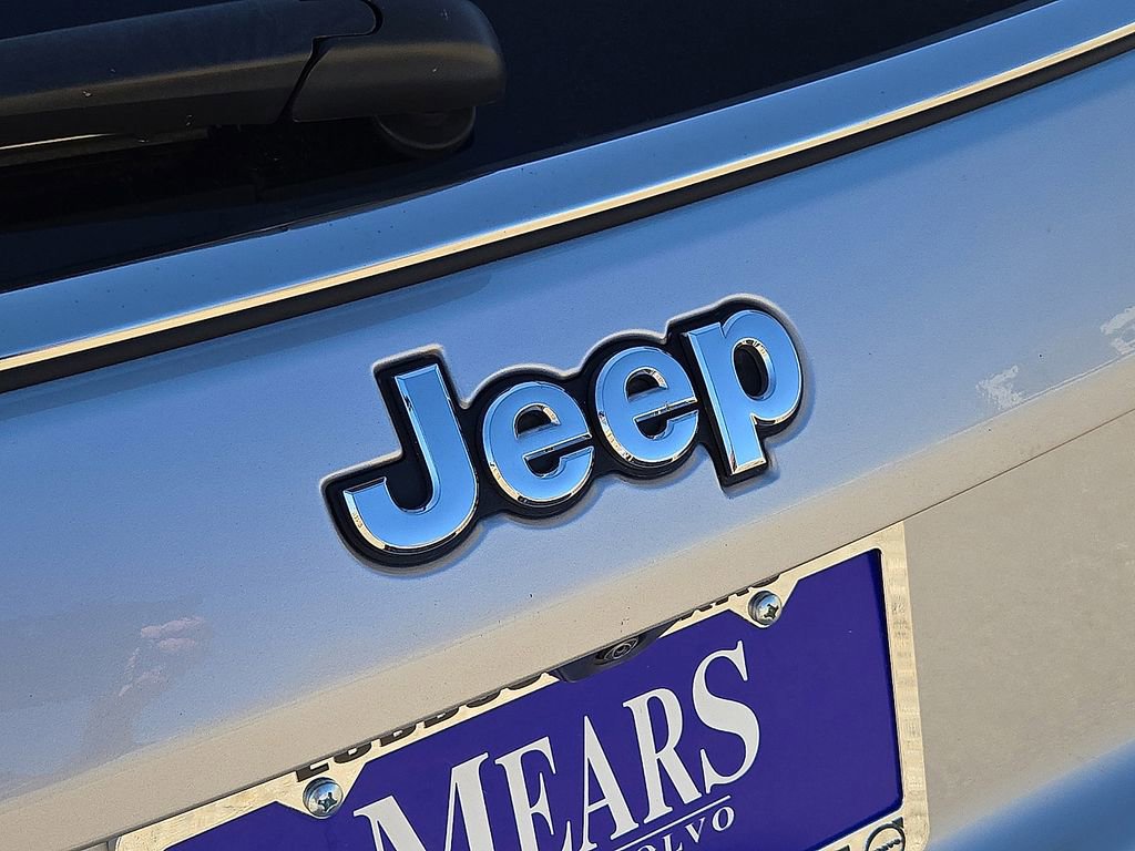 Used 2025 Jeep Compass Limited image 13