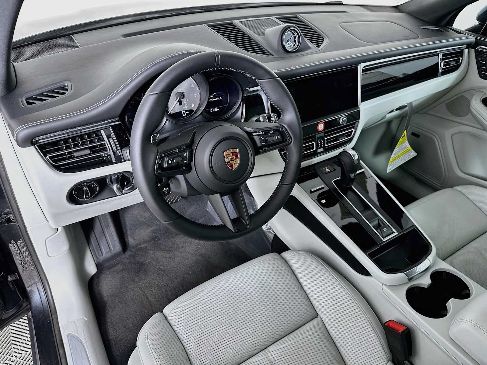 New 2026 Porsche Macan S AWD/4WD image 4