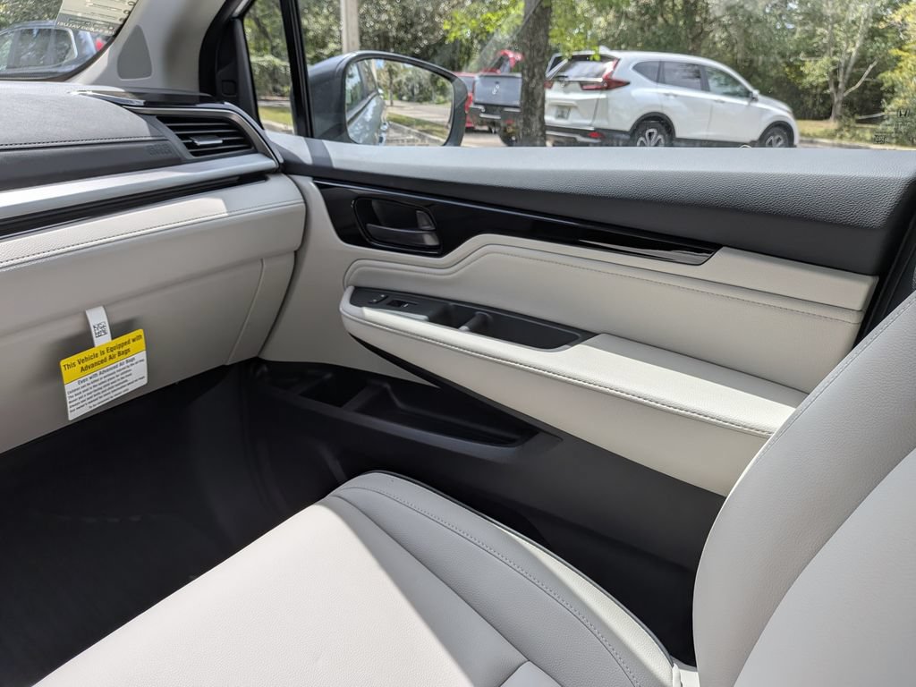 New 2026 Honda Odyssey Touring image 16
