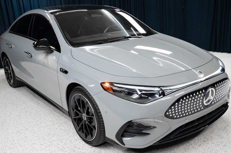 New 2027 Mercedes-Benz CLA 250+ image 3
