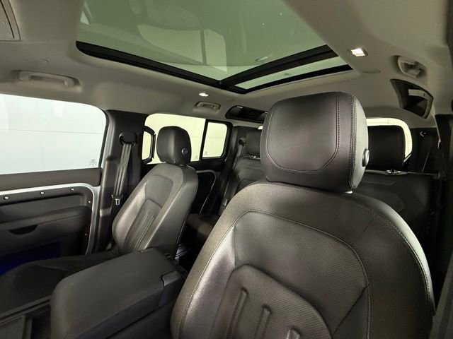 Used 2020 Land Rover Defender 110 SE image 12