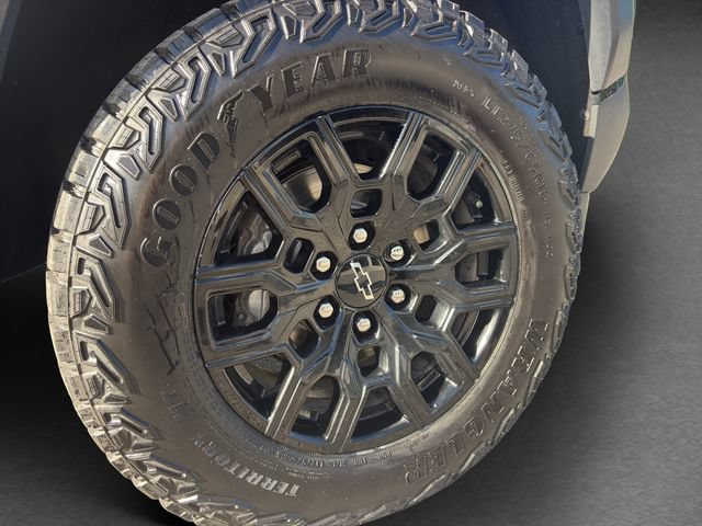 Used 2024 Chevrolet Colorado Trail Boss w/ Safety Package AWD/4WD image 21