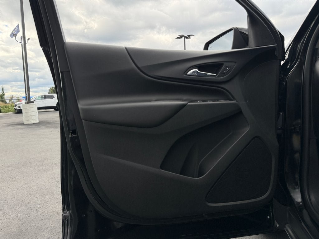 Used 2019 Chevrolet Equinox LT AWD/4WD image 21
