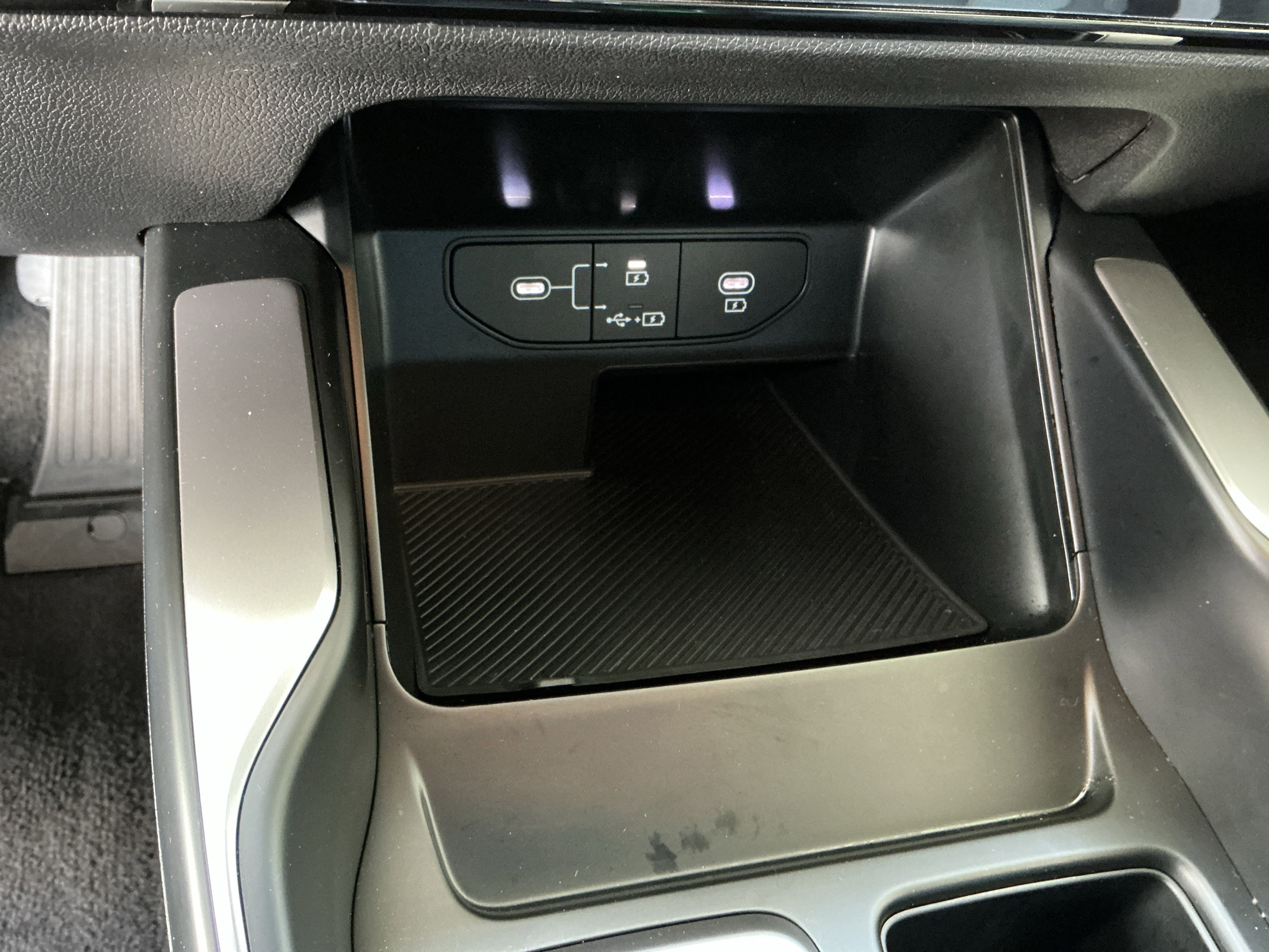 Used 2025 Kia Sorento LX image 27