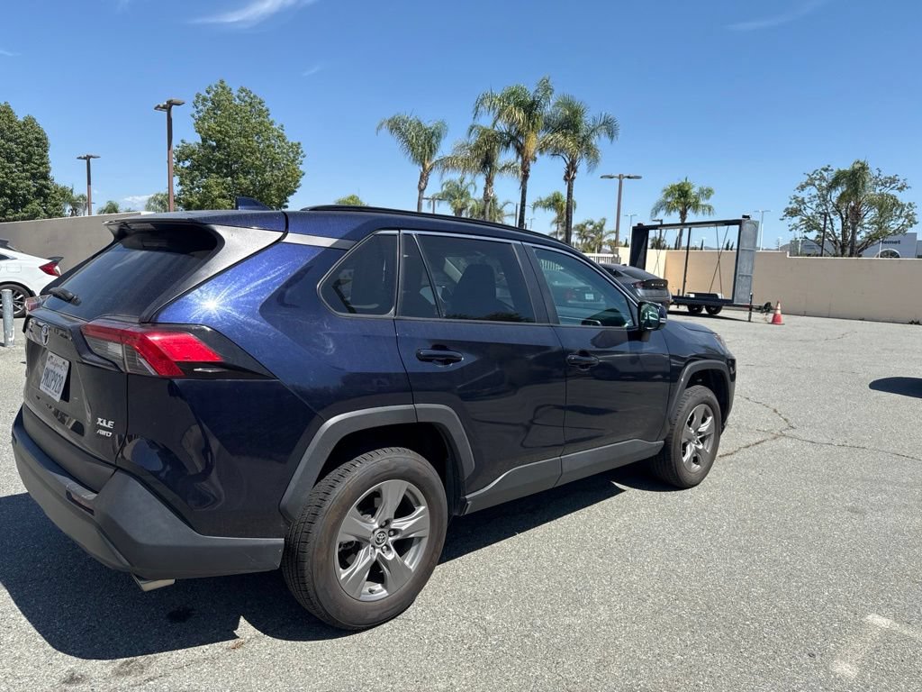 Used 2024 Toyota RAV4 XLE AWD/4WD image 8