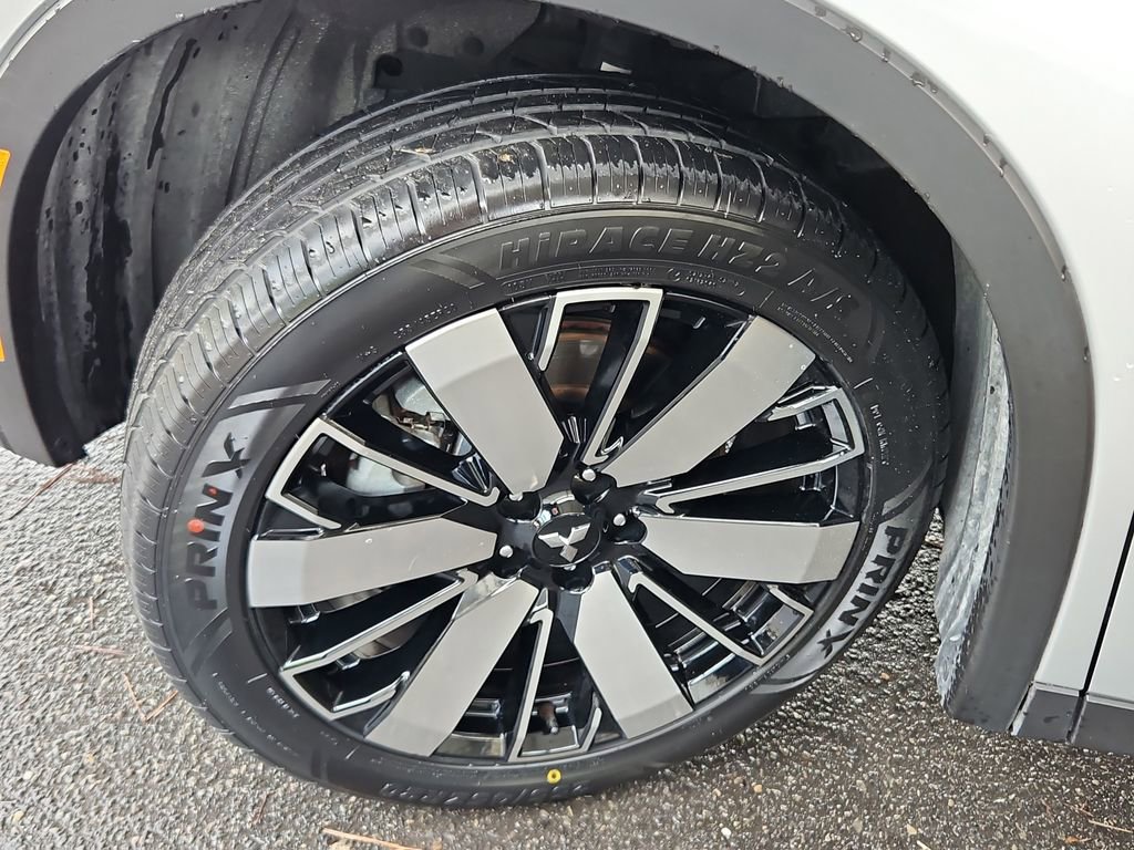 Used 2025 Mitsubishi Outlander AWD image 33
