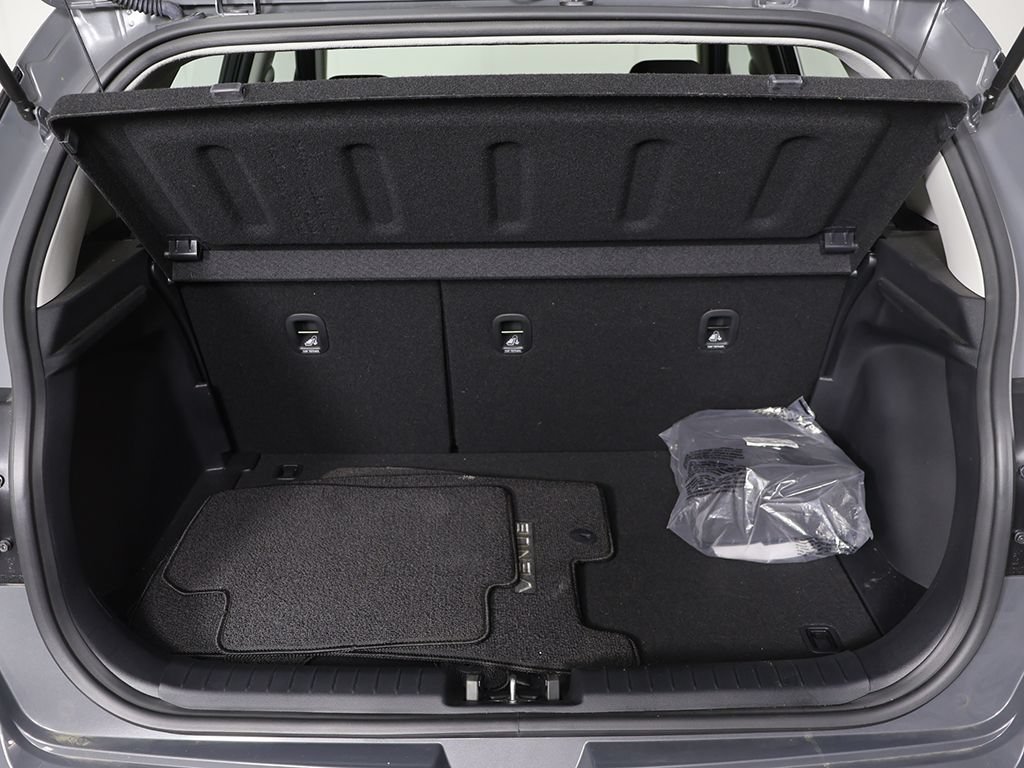 Certified 2026 Hyundai Venue SEL FWD image 15