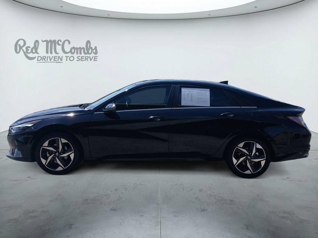 Used 2022 Hyundai Elantra Limited w/ Cargo Package FWD image 2