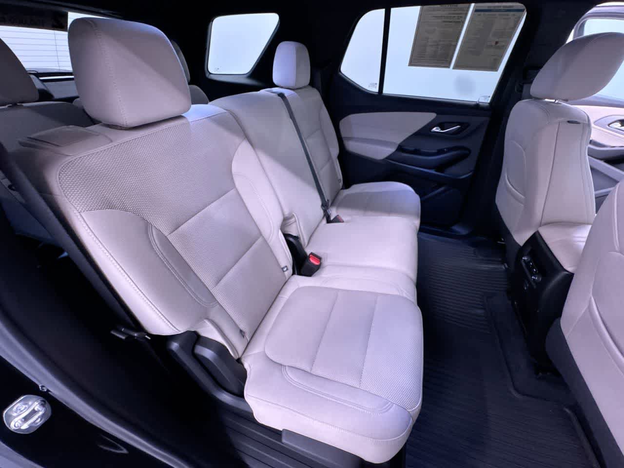 Used 2023 Chevrolet Traverse LS FWD image 37