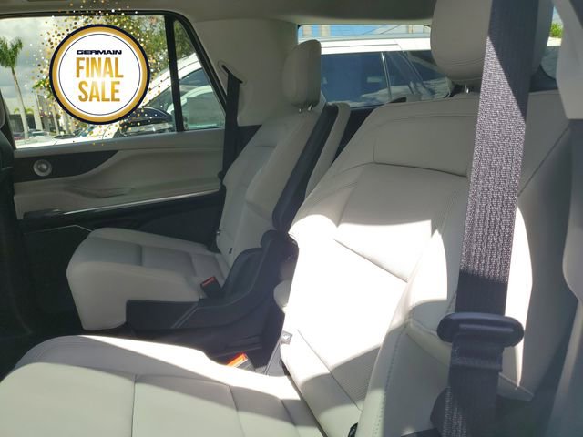 New 2025 Lincoln Navigator Reserve image 17