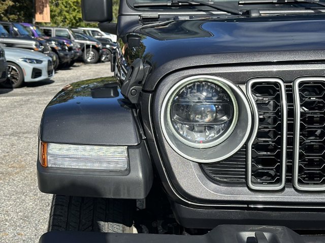 Certified 2025 Jeep Wrangler Unlimited Sahara AWD/4WD image 9