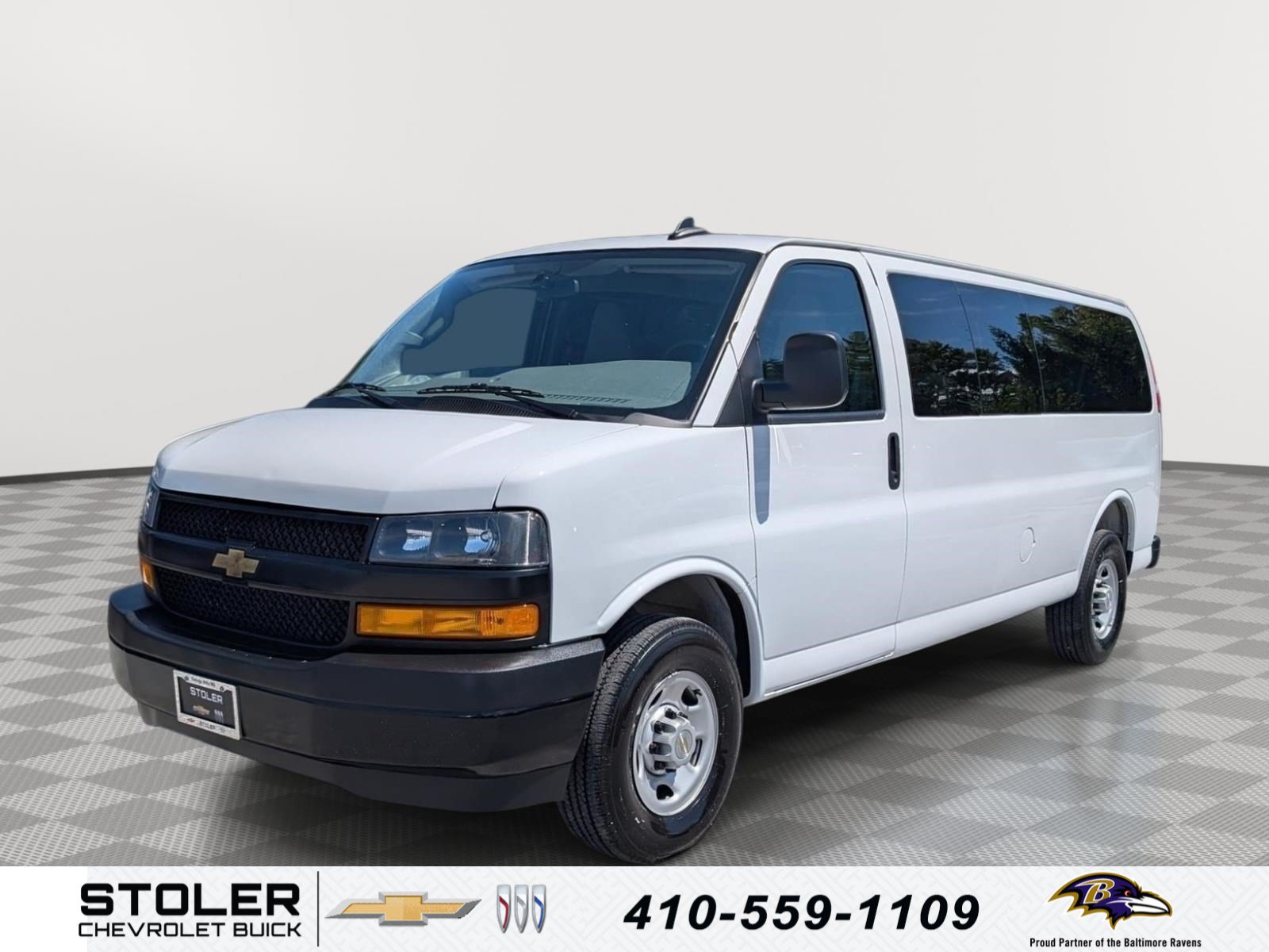 Used 2025 Chevrolet Express 3500 LS RWD image 1