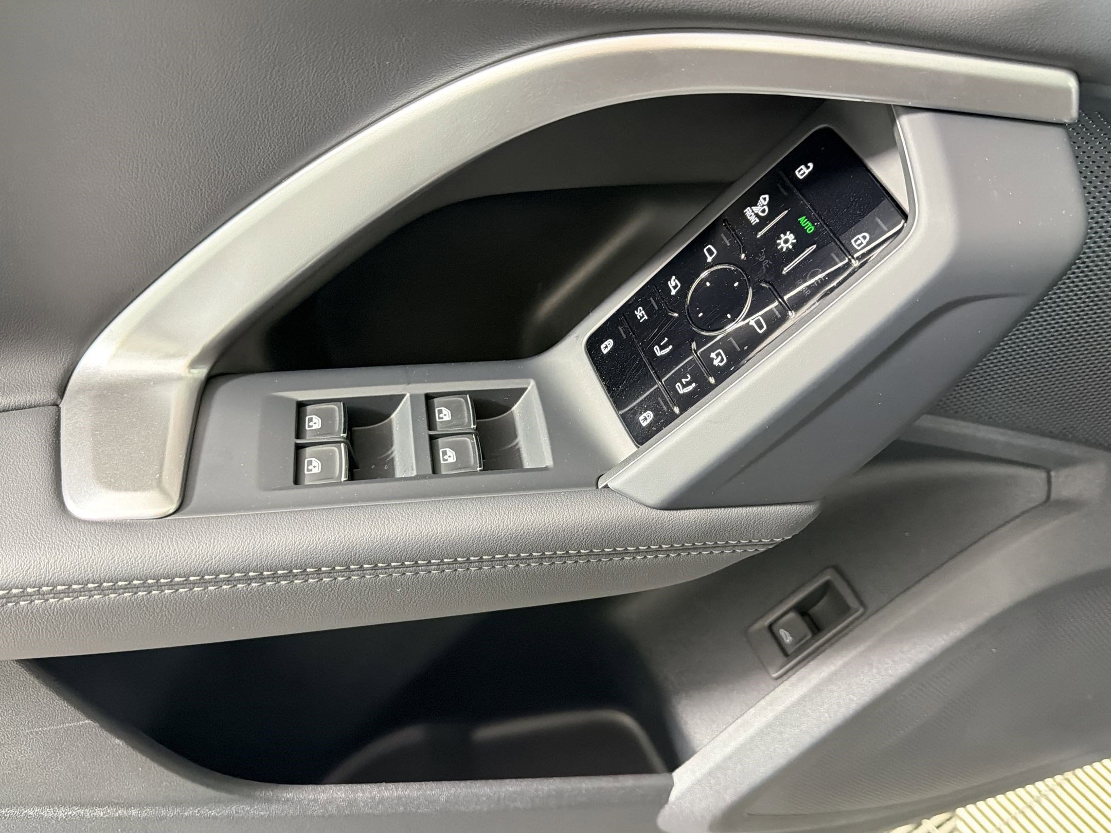 New 2025 Audi Q5 Premium Plus AWD/4WD image 21