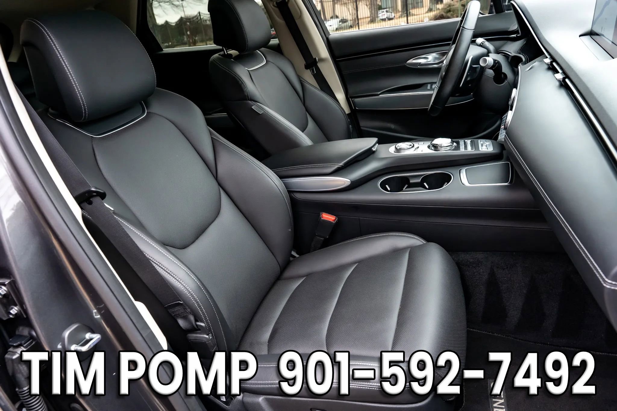 Used 2023 Genesis GV70 2.5T w/ Select Package image 17