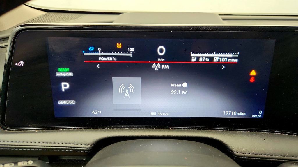 Used 2024 Nissan Ariya AWD image 13