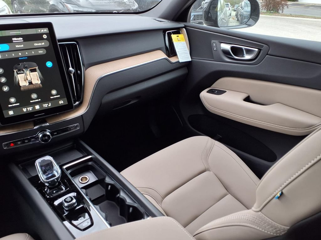 New 2026 Volvo XC60 B5 Core w/ Climate Package AWD/4WD image 20