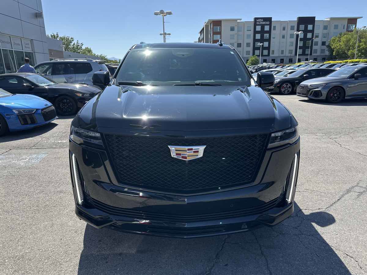 Used 2022 Cadillac Escalade Sport w/ Touring Package image 3