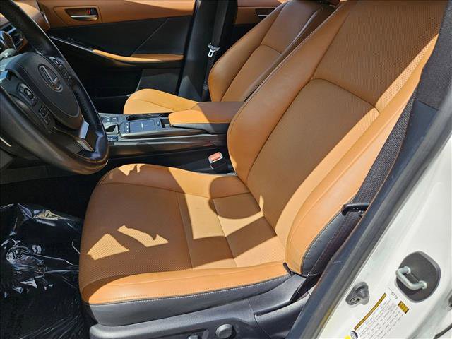 Used 2022 Lexus IS 300 AWD w/ Premium Package image 15