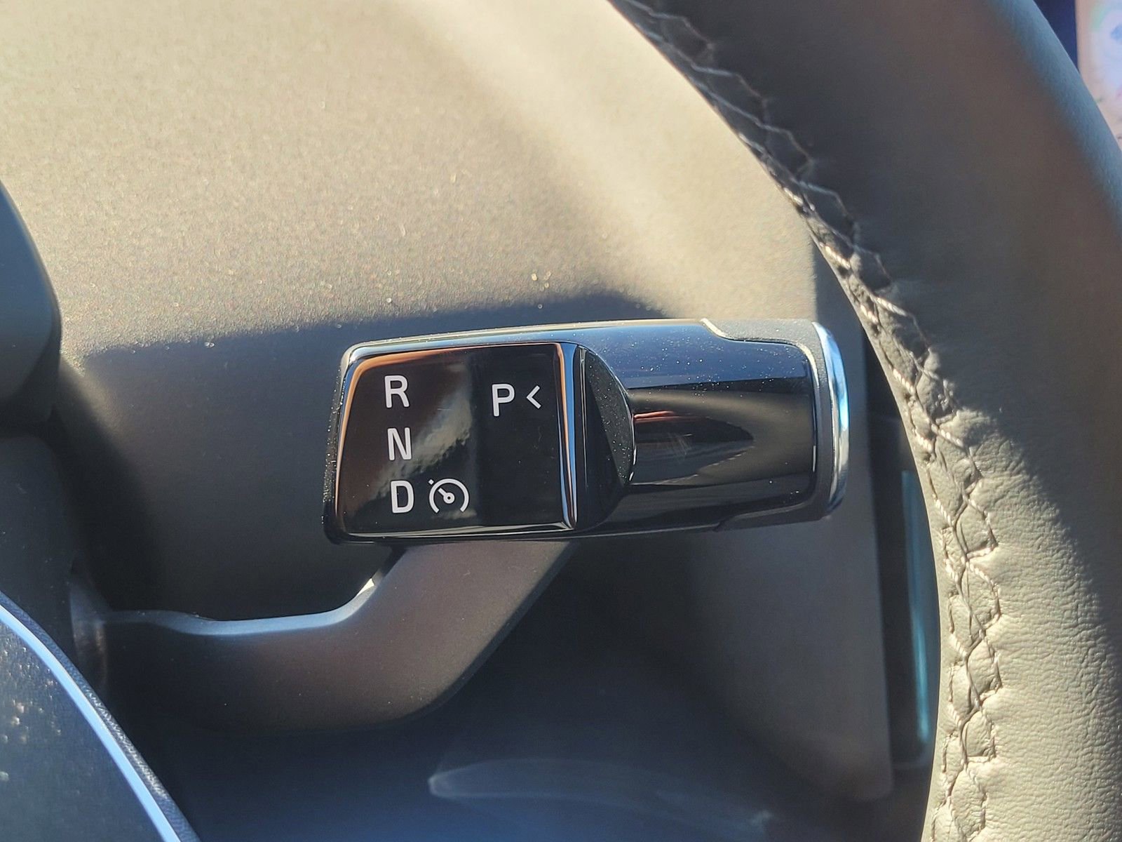 New 2026 Volvo EX30 Plus w/ Protection Package Premier image 17