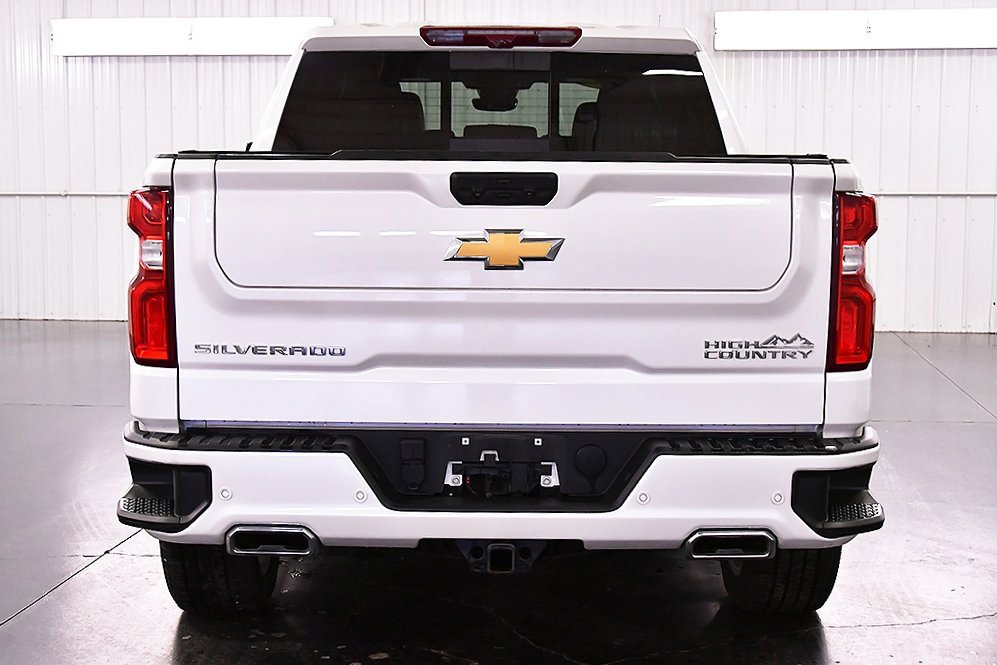 Used 2023 Chevrolet Silverado 1500 High Country w/ High Country Premium Package image 6