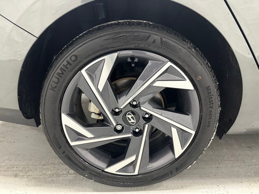 Used 2025 Hyundai Elantra Sport image 61