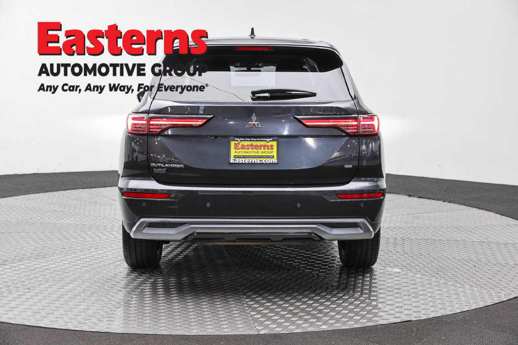 Used 2025 Mitsubishi Outlander SE FWD image 8