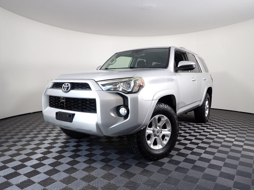 Used 2014 Toyota 4Runner SR5 AWD/4WD image 2
