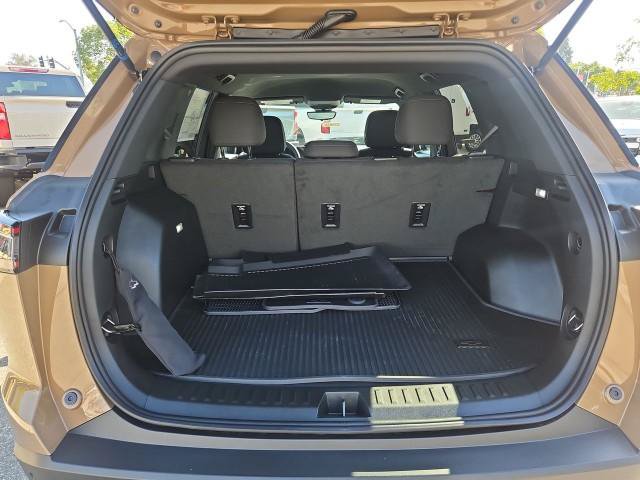 New 2027 Chevrolet Equinox LT w/ Safety and Technology Package FWD image 26