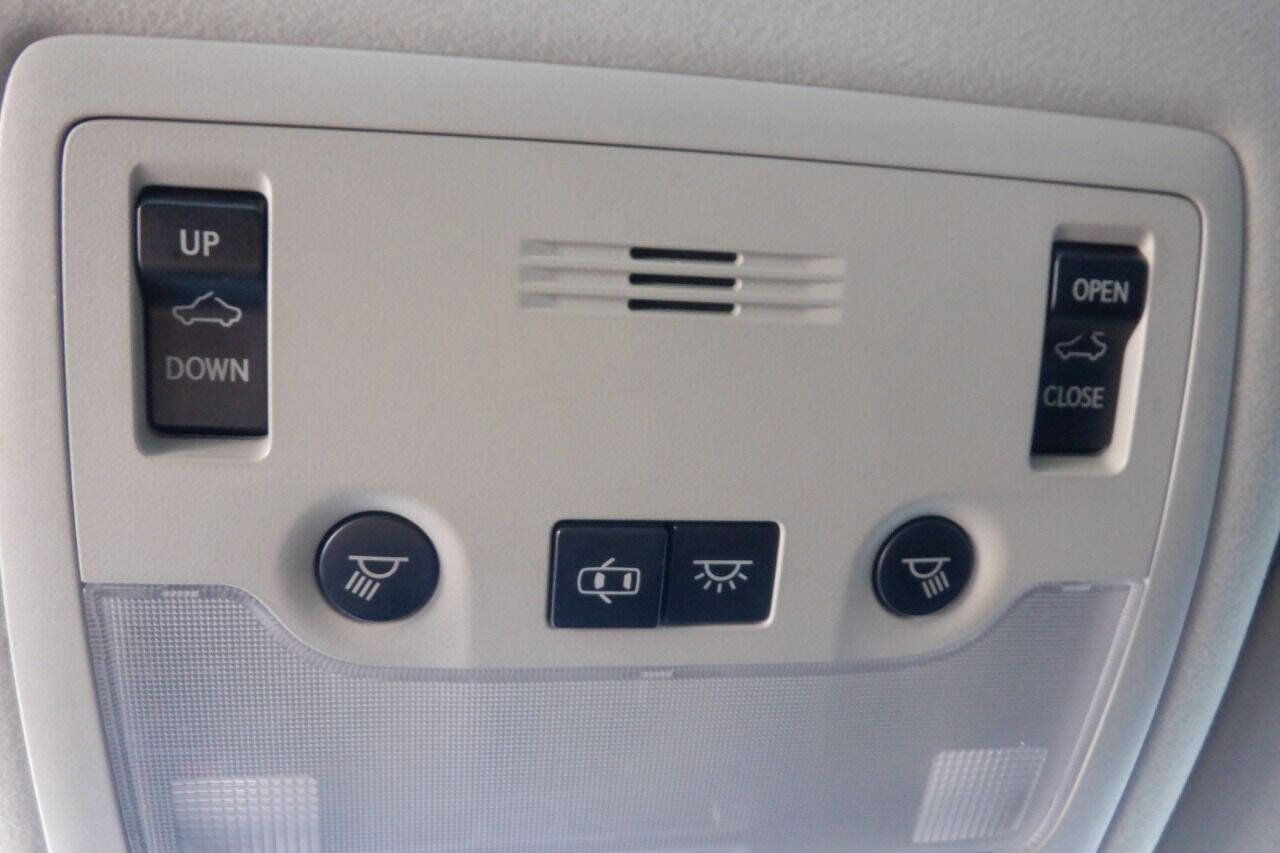 Used 2015 Lexus IS 250 Base 4dr Sedan image 29