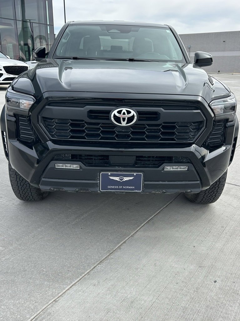 Used 2024 Toyota Tacoma TRD Off-Road image 2