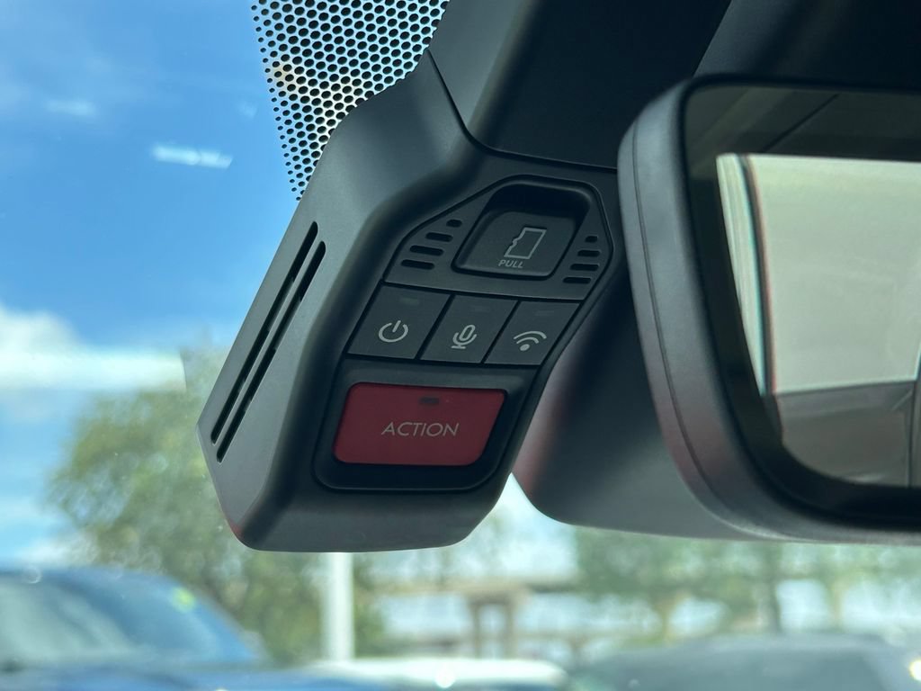 Certified 2024 Toyota Highlander Platinum FWD image 38