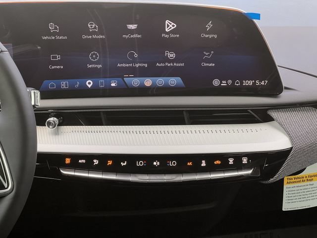 New 2027 Cadillac Optiq Luxury w/ LPO, Floor Liner Package AWD/4WD image 14
