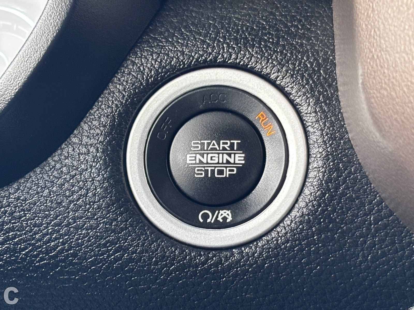 Used 2020 RAM 1500 Laramie RWD image 33