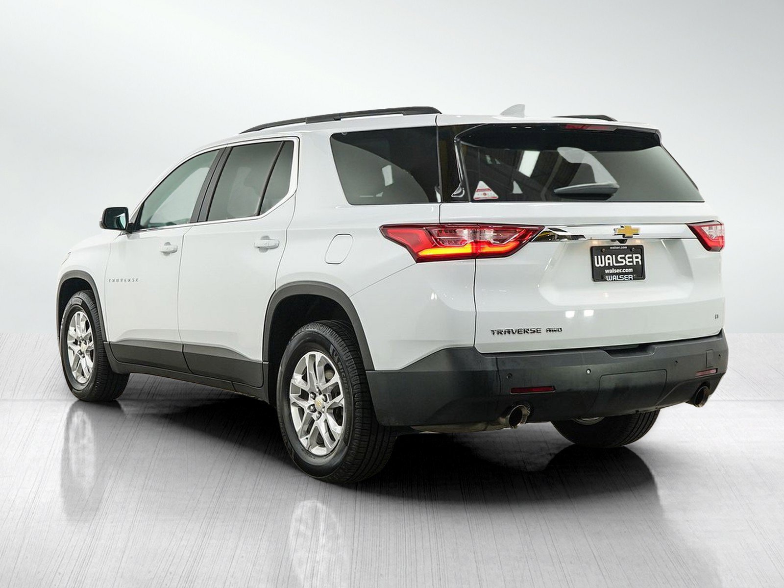 Used 2021 Chevrolet Traverse LT w/ LPO, Floor Liner Package AWD/4WD image 3